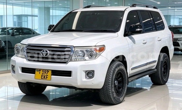 Buy Used Toyota Land Cruiser White Car in Dar es Salaam in Dar es Salaam Buy Used Toyota Land Cruiser White Car in Dar es Salaam in Dar es Salaam