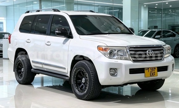 Buy Used Toyota Land Cruiser White Car in Dar es Salaam in Dar es Salaam Buy Used Toyota Land Cruiser White Car in Dar es Salaam in Dar es Salaam
