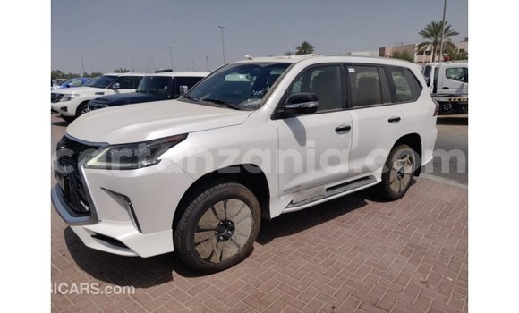Nunua Imported Lexus LX Nyeupe Gari ndani ya Import - Dubai nchini Arusha Nunua Imported Lexus LX Nyeupe Gari ndani ya Import - Dubai nchini Arusha