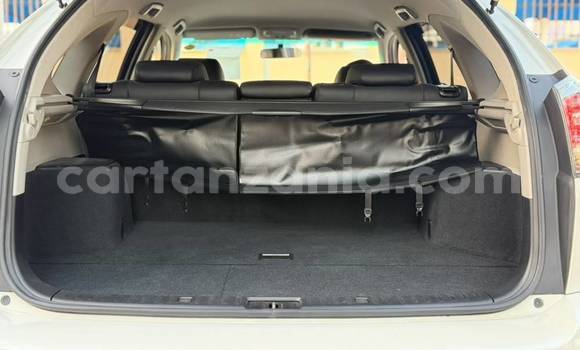 Nunua Imported Toyota Harrier Nyeupe Gari ndani ya Dar es Salaam nchini Dar es Salaam Nunua Imported Toyota Harrier Nyeupe Gari ndani ya Dar es Salaam nchini Dar es Salaam