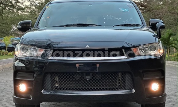 Buy Import Mitsubishi Outlander Black Car in Dar es Salaam in Dar es Salaam
