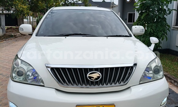 Buy Used Toyota Harrier White Car in Dar es Salaam in Dar es Salaam