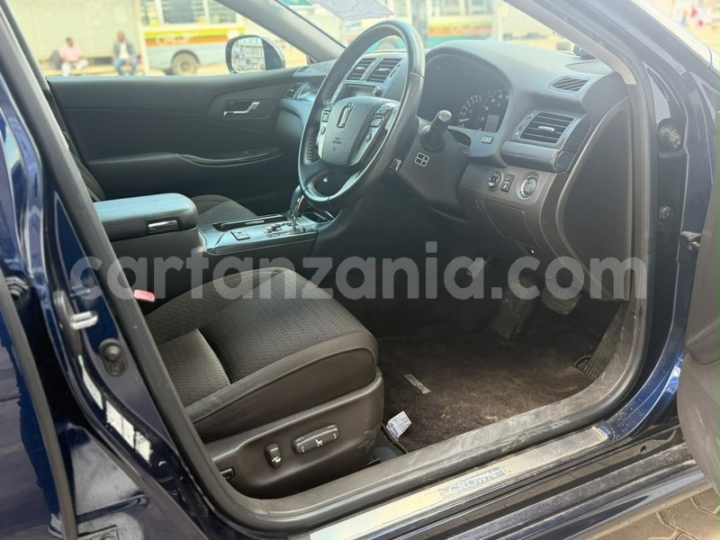 Big with watermark toyota crown dar es salaam dar es salaam 33986