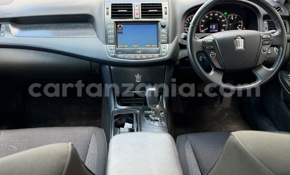 Buy Import Toyota Crown Blue Car in Dar es Salaam in Dar es Salaam Buy Import Toyota Crown Blue Car in Dar es Salaam in Dar es Salaam
