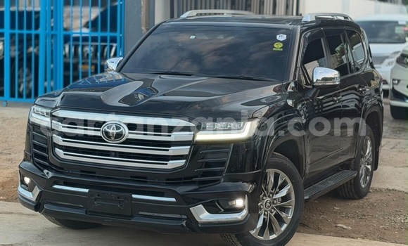 Buy Used Toyota Land Cruiser Black Car in Dar es Salaam in Dar es Salaam Buy Used Toyota Land Cruiser Black Car in Dar es Salaam in Dar es Salaam