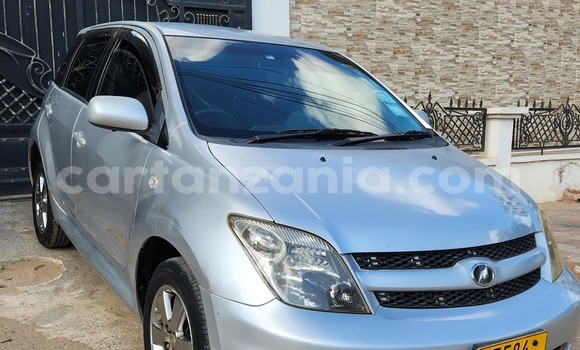 Buy Used Toyota IST Silver Car in Dar es Salaam in Dar es Salaam Buy Used Toyota IST Silver Car in Dar es Salaam in Dar es Salaam