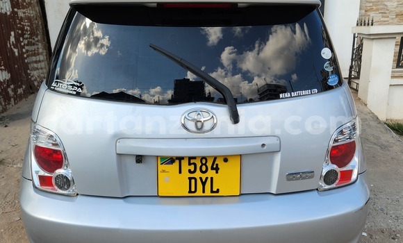 Buy Used Toyota IST Silver Car in Dar es Salaam in Dar es Salaam Buy Used Toyota IST Silver Car in Dar es Salaam in Dar es Salaam