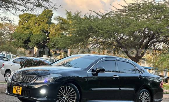 Buy Used Toyota Crown Black Car in Dar es Salaam in Dar es Salaam Buy Used Toyota Crown Black Car in Dar es Salaam in Dar es Salaam
