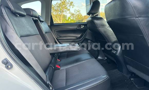 Nunua Imported Subaru Forester Nyeupe Gari ndani ya Dar es Salaam nchini Dar es Salaam Nunua Imported Subaru Forester Nyeupe Gari ndani ya Dar es Salaam nchini Dar es Salaam