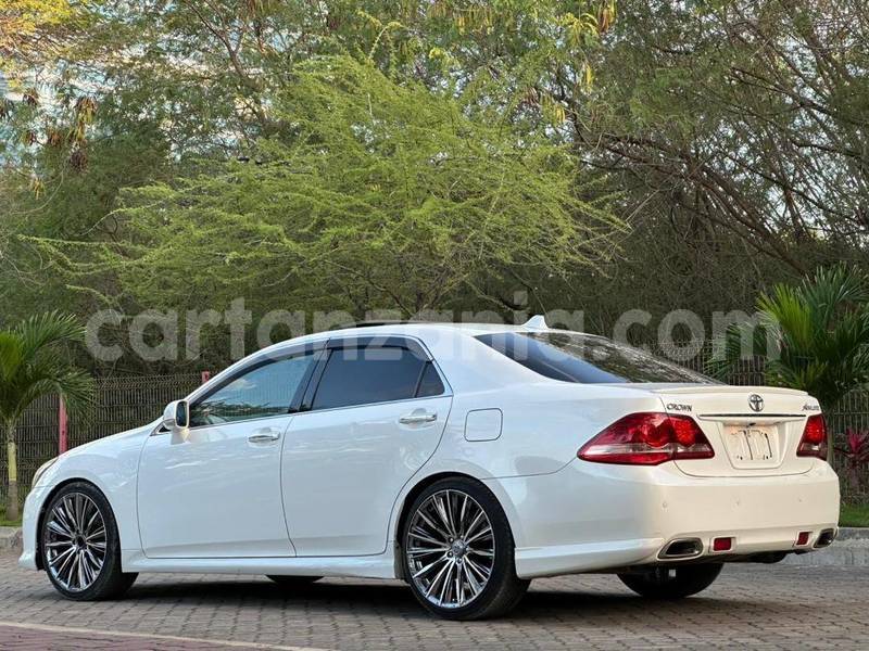 Big with watermark toyota crown dar es salaam dar es salaam 34047