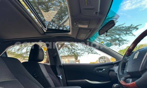 Nunua Imported Toyota Crown Nyeupe Gari ndani ya Dar es Salaam nchini Dar es Salaam Nunua Imported Toyota Crown Nyeupe Gari ndani ya Dar es Salaam nchini Dar es Salaam