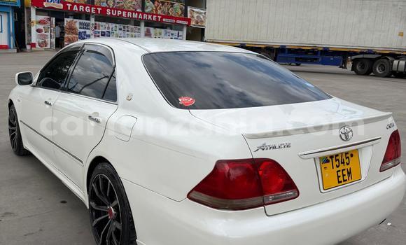 Buy Used Toyota Crown White Car in Dar es Salaam in Dar es Salaam