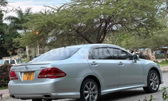 Buy Used Toyota Crown Silver Car in Dar es Salaam in Dar es Salaam Buy Used Toyota Crown Silver Car in Dar es Salaam in Dar es Salaam