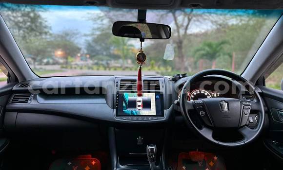 Buy Used Toyota Crown Silver Car in Dar es Salaam in Dar es Salaam Buy Used Toyota Crown Silver Car in Dar es Salaam in Dar es Salaam