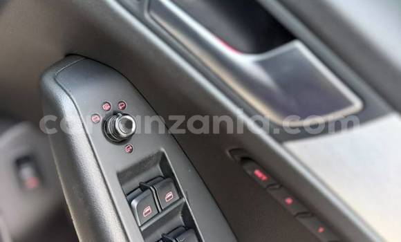Nunua Ilio tumika Audi Q5 Nyeusi Gari ndani ya Dar es Salaam nchini Dar es Salaam Nunua Ilio tumika Audi Q5 Nyeusi Gari ndani ya Dar es Salaam nchini Dar es Salaam