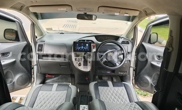 Buy Used Toyota Ractis Silver Car in Dar es Salaam in Dar es Salaam Buy Used Toyota Ractis Silver Car in Dar es Salaam in Dar es Salaam