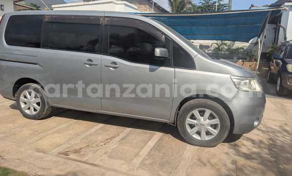 Nunua Ilio tumika Nissan Serena Fedha Gari ndani ya Dar es Salaam nchini Dar es Salaam Nunua Ilio tumika Nissan Serena Fedha Gari ndani ya Dar es Salaam nchini Dar es Salaam