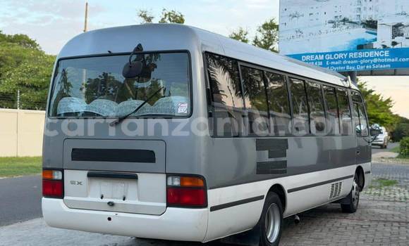 Nunua Imported Toyota Coaster Nyingine Gari ndani ya Dar es Salaam nchini Dar es Salaam Nunua Imported Toyota Coaster Nyingine Gari ndani ya Dar es Salaam nchini Dar es Salaam