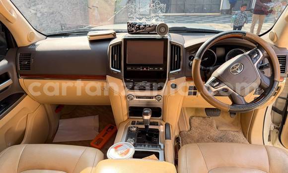 Buy Used Toyota Land Cruiser White Car in Dar es Salaam in Dar es Salaam Buy Used Toyota Land Cruiser White Car in Dar es Salaam in Dar es Salaam