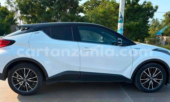 Buy Used Toyota C-HR White Car in Dar es Salaam in Dar es Salaam Buy Used Toyota C-HR White Car in Dar es Salaam in Dar es Salaam