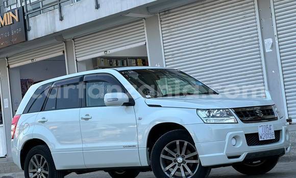 Buy Import Suzuki Escudo White Car in Dar es Salaam in Dar es Salaam Buy Import Suzuki Escudo White Car in Dar es Salaam in Dar es Salaam