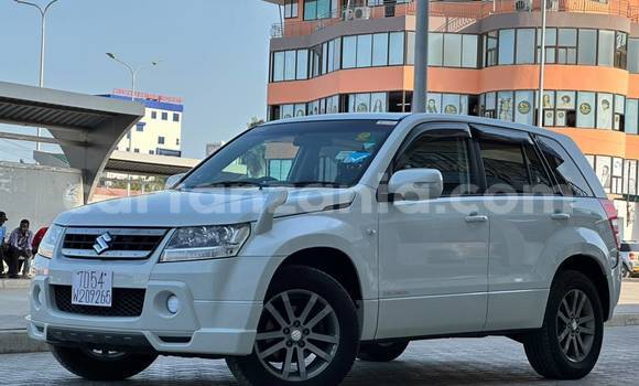 Buy Import Suzuki Escudo White Car in Dar es Salaam in Dar es Salaam Buy Import Suzuki Escudo White Car in Dar es Salaam in Dar es Salaam