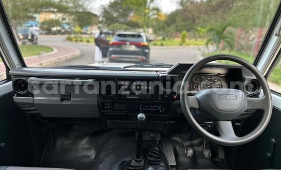 Buy Import Toyota Land Cruiser White Car in Dar es Salaam in Dar es Salaam Buy Import Toyota Land Cruiser White Car in Dar es Salaam in Dar es Salaam
