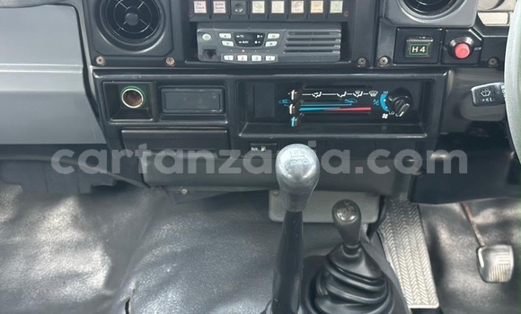 Buy Import Toyota Land Cruiser White Car in Dar es Salaam in Dar es Salaam Buy Import Toyota Land Cruiser White Car in Dar es Salaam in Dar es Salaam