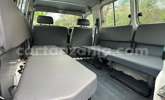 Buy Import Toyota Land Cruiser White Car in Dar es Salaam in Dar es Salaam Buy Import Toyota Land Cruiser White Car in Dar es Salaam in Dar es Salaam