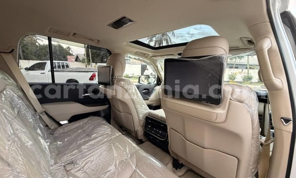 Buy Import Toyota Land Cruiser White Car in Dar es Salaam in Dar es Salaam Buy Import Toyota Land Cruiser White Car in Dar es Salaam in Dar es Salaam
