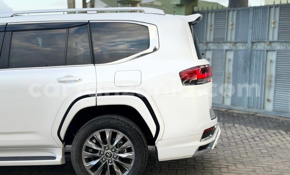 Buy Import Toyota Land Cruiser White Car in Dar es Salaam in Dar es Salaam Buy Import Toyota Land Cruiser White Car in Dar es Salaam in Dar es Salaam