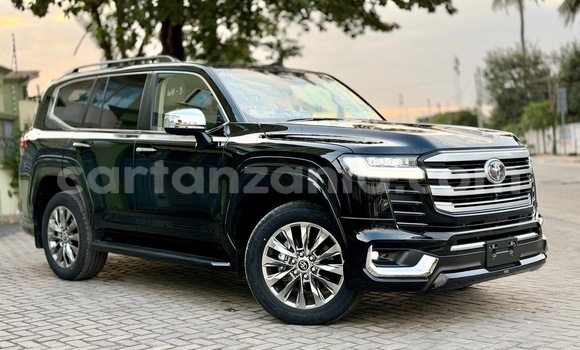 Buy Import Toyota Land Cruiser Black Car in Dar es Salaam in Dar es Salaam Buy Import Toyota Land Cruiser Black Car in Dar es Salaam in Dar es Salaam