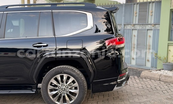 Buy Import Toyota Land Cruiser Black Car in Dar es Salaam in Dar es Salaam Buy Import Toyota Land Cruiser Black Car in Dar es Salaam in Dar es Salaam