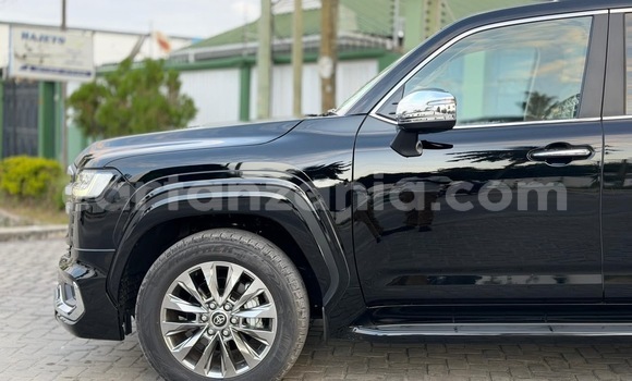 Buy Import Toyota Land Cruiser Black Car in Dar es Salaam in Dar es Salaam Buy Import Toyota Land Cruiser Black Car in Dar es Salaam in Dar es Salaam