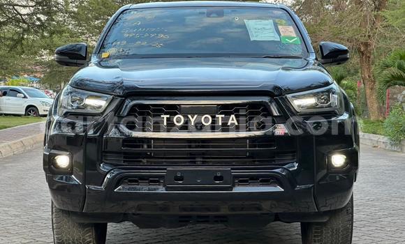 Nunua Imported Toyota Hilux Nyeusi Gari ndani ya Dar es Salaam nchini Dar es Salaam