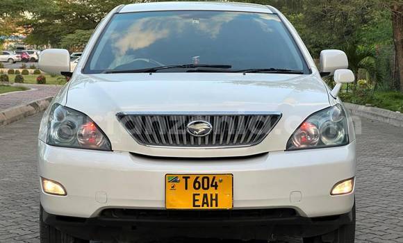 Buy Used Toyota Harrier White Car in Ilala in Dar es Salaam