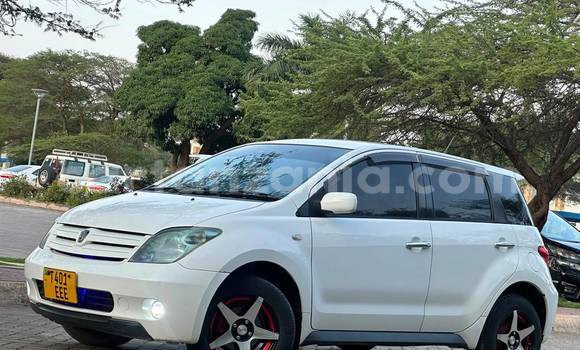 Buy Used Toyota IST White Car in Ilala in Dar es Salaam Buy Used Toyota IST White Car in Ilala in Dar es Salaam