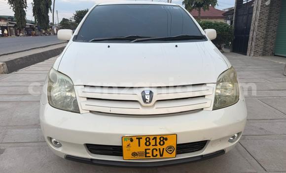 Buy Used Toyota IST White Car in Dar es Salaam in Dar es Salaam Buy Used Toyota IST White Car in Dar es Salaam in Dar es Salaam