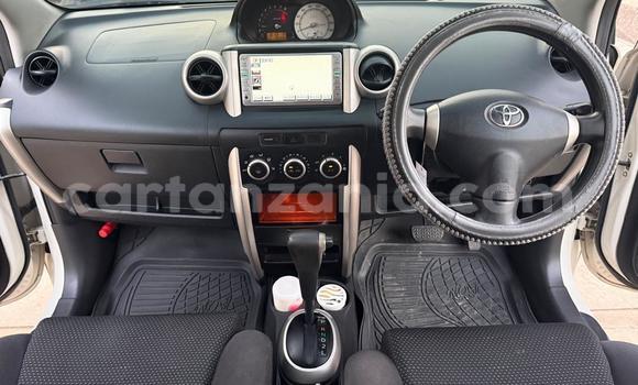 Buy Used Toyota IST White Car in Dar es Salaam in Dar es Salaam Buy Used Toyota IST White Car in Dar es Salaam in Dar es Salaam