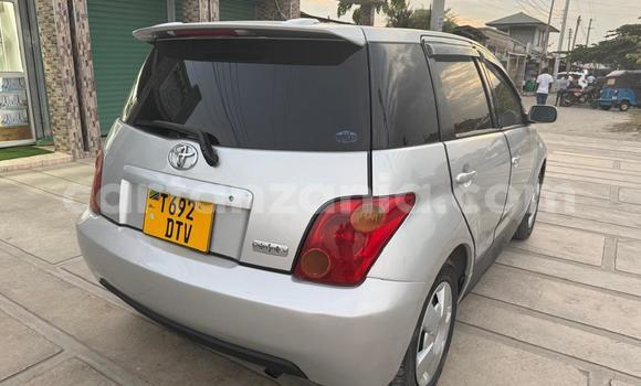 Buy Used Toyota IST Silver Car in Dar es Salaam in Dar es Salaam Buy Used Toyota IST Silver Car in Dar es Salaam in Dar es Salaam