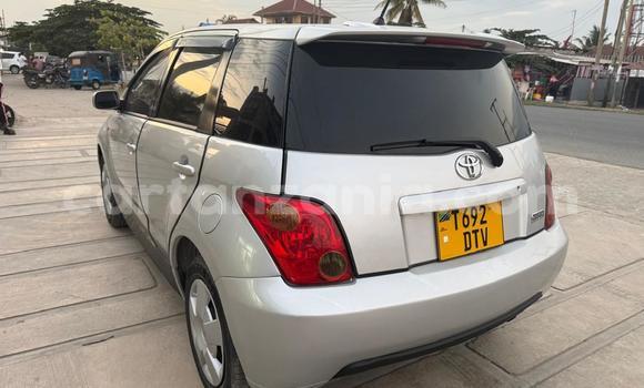 Buy Used Toyota IST Silver Car in Dar es Salaam in Dar es Salaam Buy Used Toyota IST Silver Car in Dar es Salaam in Dar es Salaam
