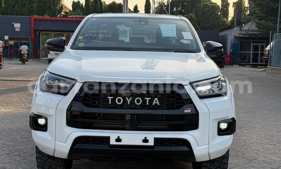 Nunua Imported Toyota Hilux Nyeupe Gari ndani ya Dar es Salaam nchini Dar es Salaam Nunua Imported Toyota Hilux Nyeupe Gari ndani ya Dar es Salaam nchini Dar es Salaam