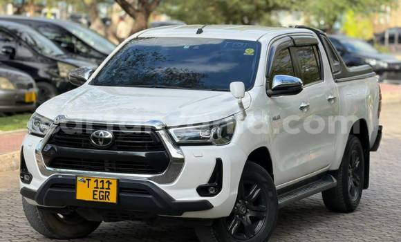 Buy Used Toyota Hiluxe Revo White Car in Dar es Salaam in Dar es Salaam Buy Used Toyota Hiluxe Revo White Car in Dar es Salaam in Dar es Salaam