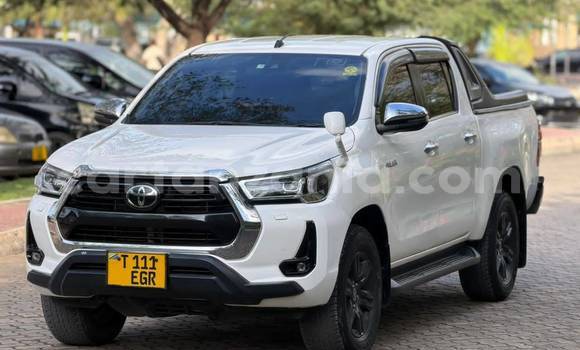 Buy Used Toyota Hiluxe Revo White Car in Dar es Salaam in Dar es Salaam Buy Used Toyota Hiluxe Revo White Car in Dar es Salaam in Dar es Salaam