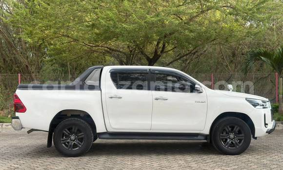 Buy Used Toyota Hiluxe Revo White Car in Dar es Salaam in Dar es Salaam Buy Used Toyota Hiluxe Revo White Car in Dar es Salaam in Dar es Salaam
