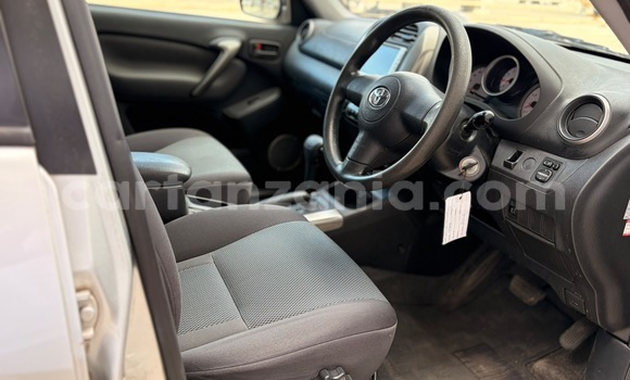 Buy Import Toyota RAV4 Silver Car in Dar es Salaam in Dar es Salaam Buy Import Toyota RAV4 Silver Car in Dar es Salaam in Dar es Salaam
