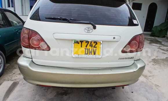 Buy Used Toyota Harrier White Car in Dar es Salaam in Dar es Salaam Buy Used Toyota Harrier White Car in Dar es Salaam in Dar es Salaam