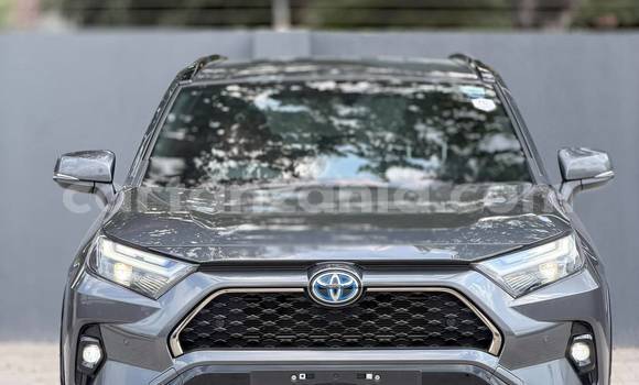 Nunua Imported Toyota RAV4 Nyeusi Gari ndani ya Dar es Salaam nchini Dar es Salaam