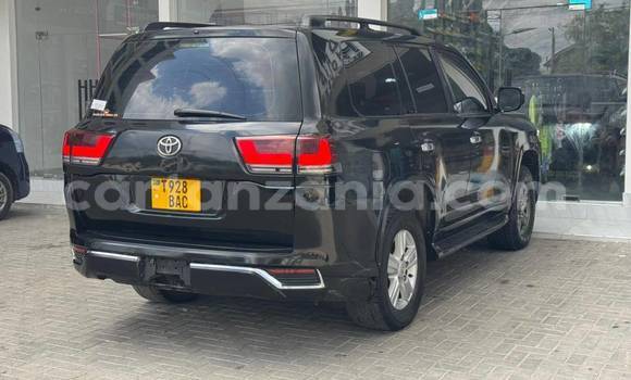 Buy Used Toyota Land Cruiser Black Car in Dar es Salaam in Dar es Salaam Buy Used Toyota Land Cruiser Black Car in Dar es Salaam in Dar es Salaam