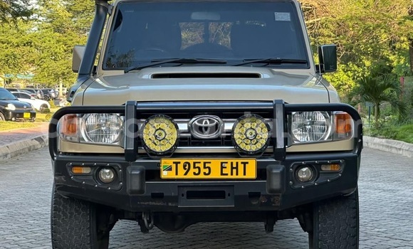 Buy Used Toyota Land Cruiser Other Car in Dar es Salaam in Dar es Salaam